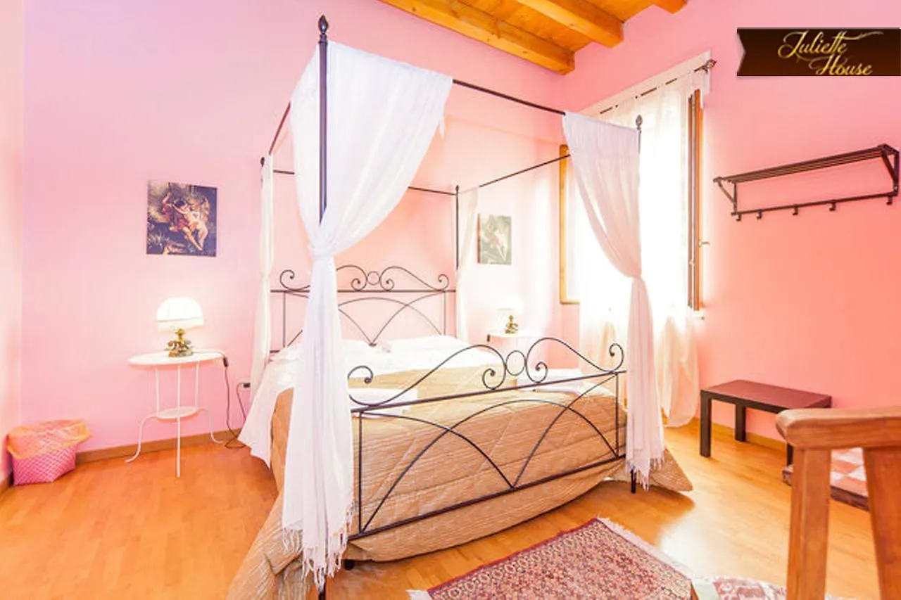*** Bed and Breakfast Juliette House Rooms Βερόνα Ιταλία